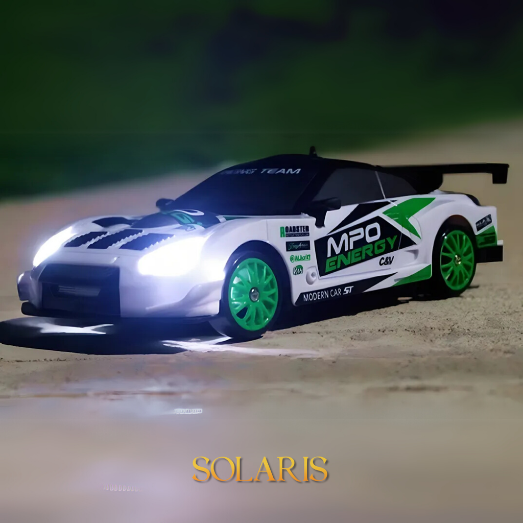 Coche teledirigido drift 1:24 GTR blanco