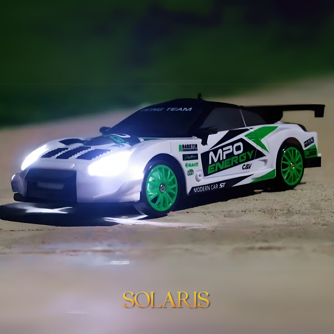 Coche teledirigido drift 1:24 GTR blanco