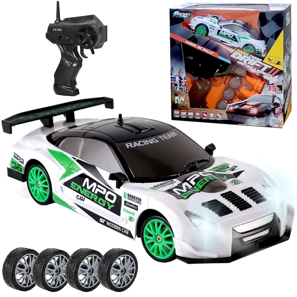 Coche teledirigido drift 1:24 GTR blanco